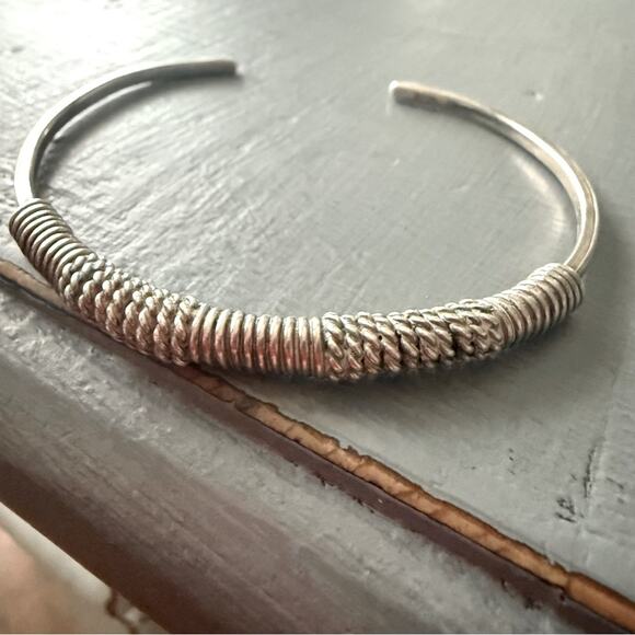 925 Sterling Silver Cuff Bracelet - Picture 8 of 9